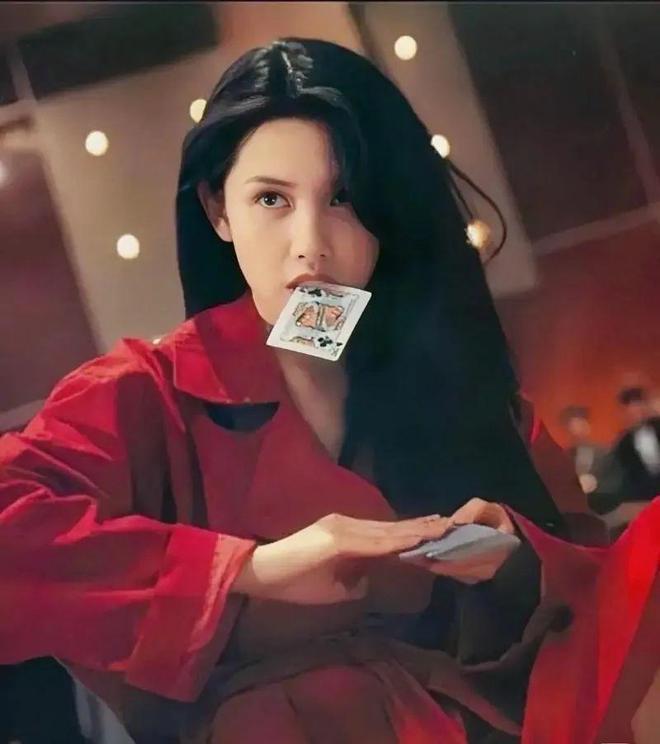 它却把我翻个面我让AI从后面